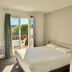 Hotel-restaurant De La Paix Saint-Palais (Pyrenees-Atlantiques)