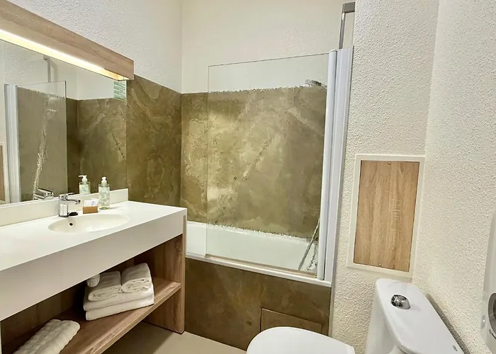 Hôtel-restaurant De La Paix Saint-Palais (Pyrenees-Atlantiques)